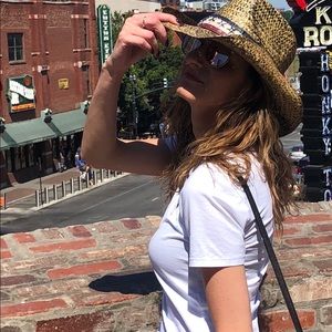 Meet your Posher, Bella